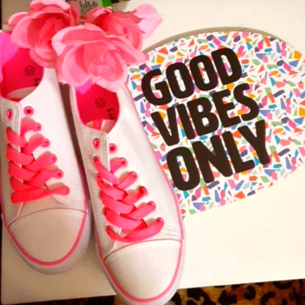 Hot Pink Trim Skip Sneakers - Sz. 8.5